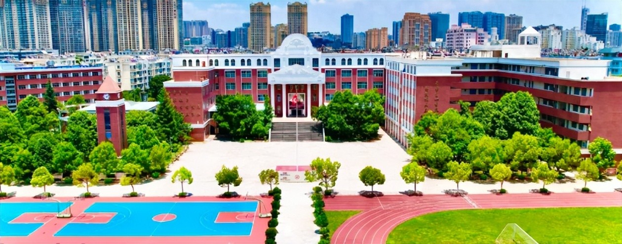 详细阅读:高考复读选昆明高新实验学校 小班分层教学提分快 高考复读选昆明高新实验学校 小班分层教学提分快